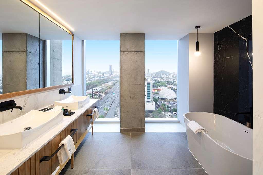 Galeria Plaza Monterrey Ξενοδοχείο Εξωτερικό φωτογραφία Bathroom