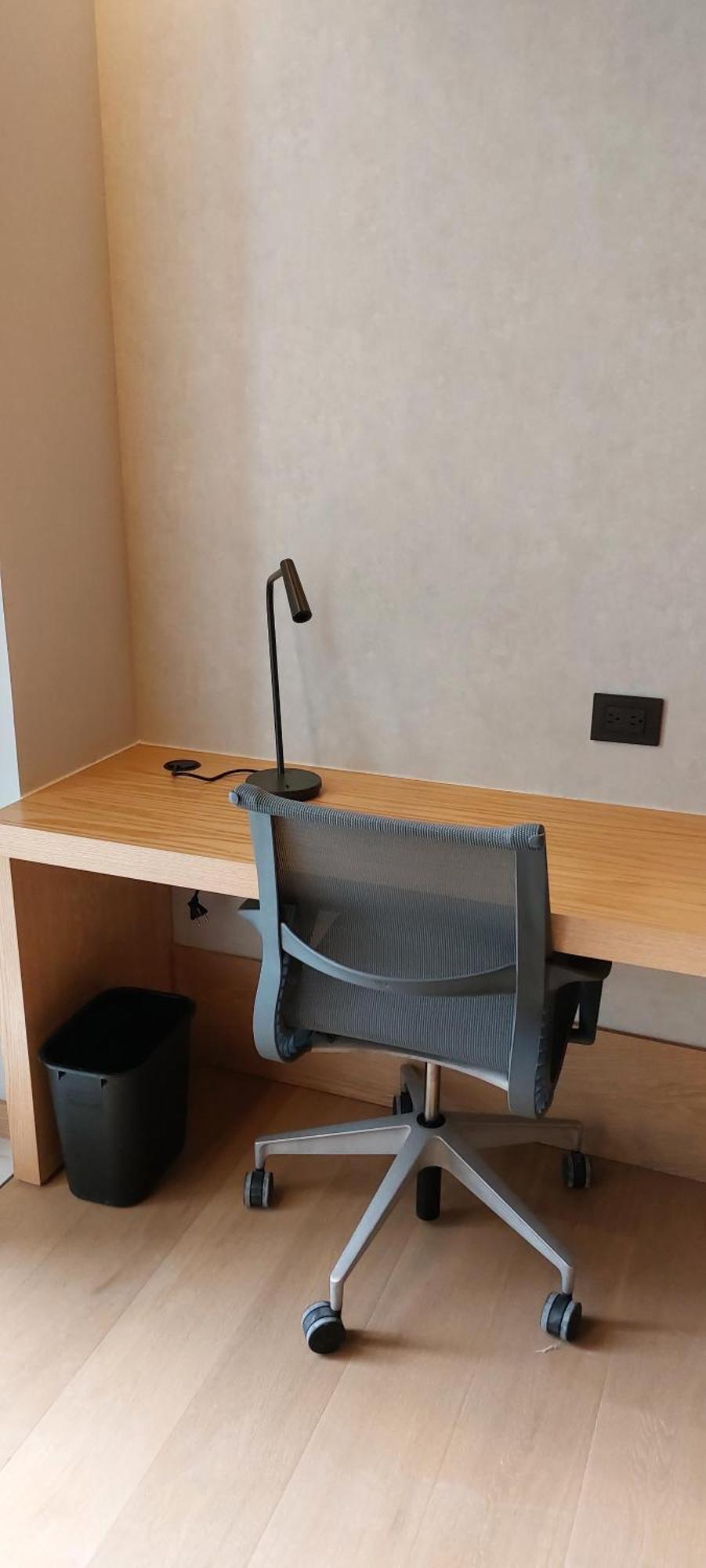 Galeria Plaza Monterrey Ξενοδοχείο Εξωτερικό φωτογραφία A desk lamp